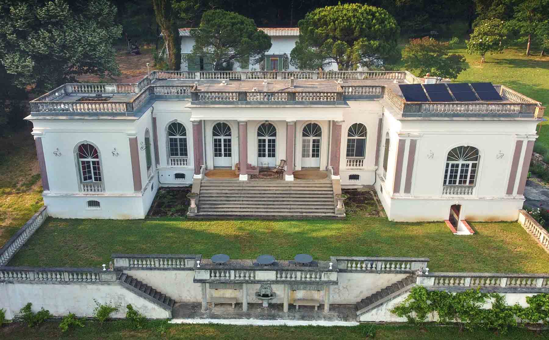Aerial view of Château de Pourpry and its 8‑hectare park (South‑West France)